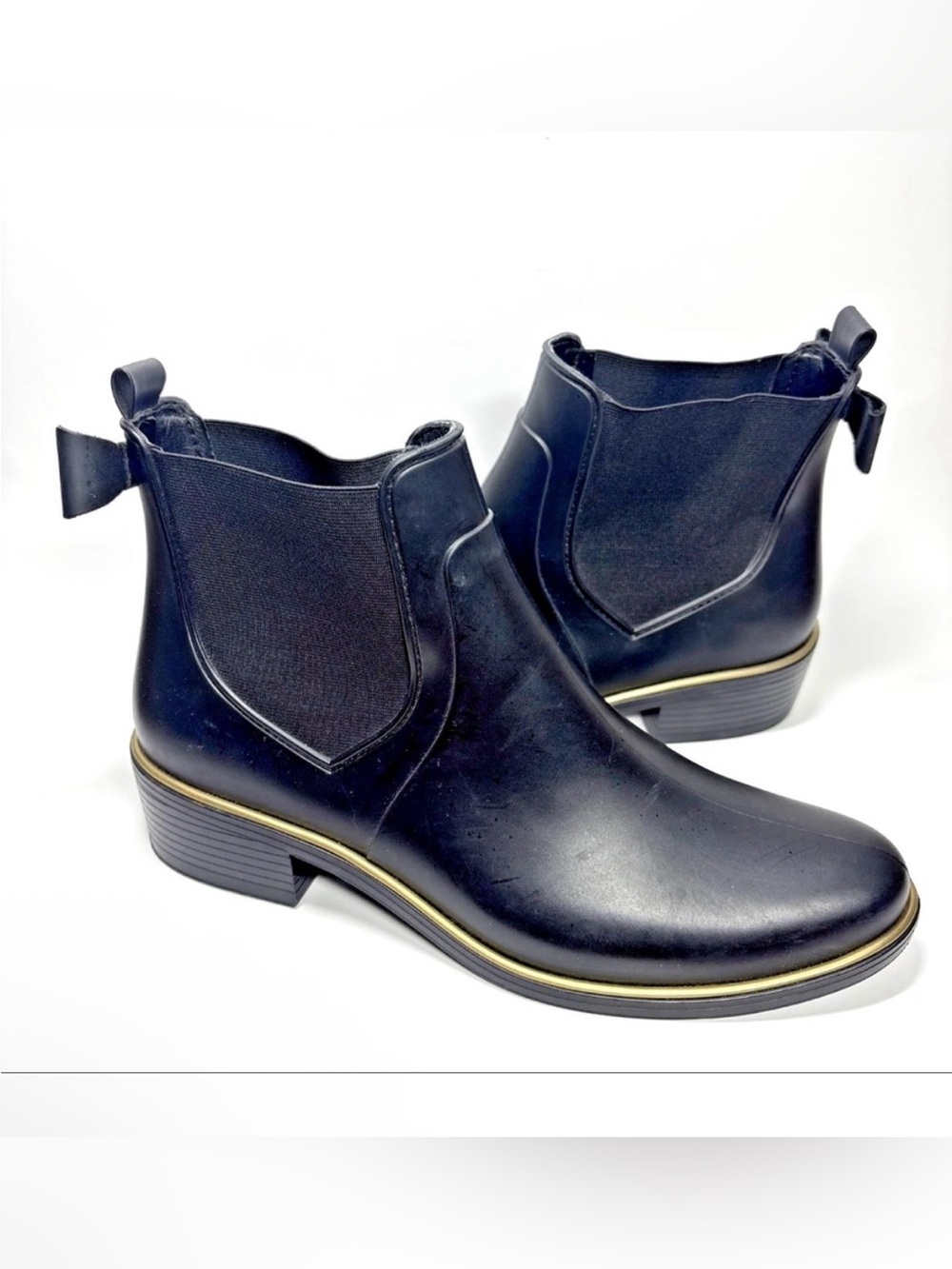 Kate Spade Rain Boots 10 Black Rubber
Bow Accents pull on ankle Edimburg
